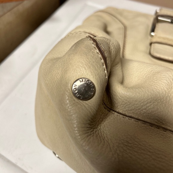 Michael Kors purse - Picture 3 of 8